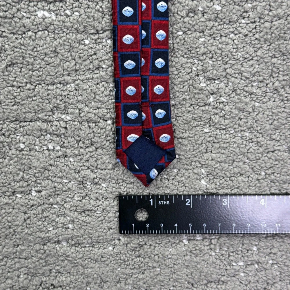 Pfizer 100% Silk Tie Red Navy Logo Pharmaceutical Drug Rep Medical Promo